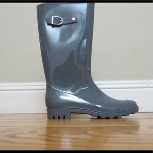 Grey Rainboots